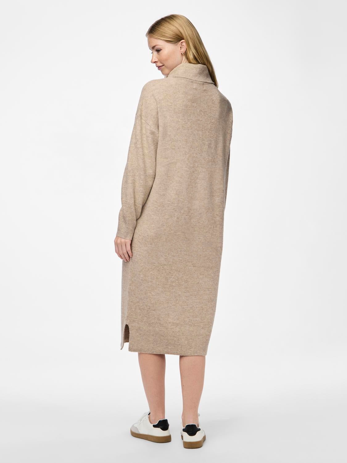 model_shot-back